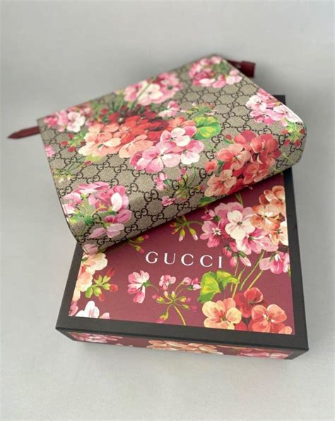 gucci bloom clutch|gucci blooms ebay.